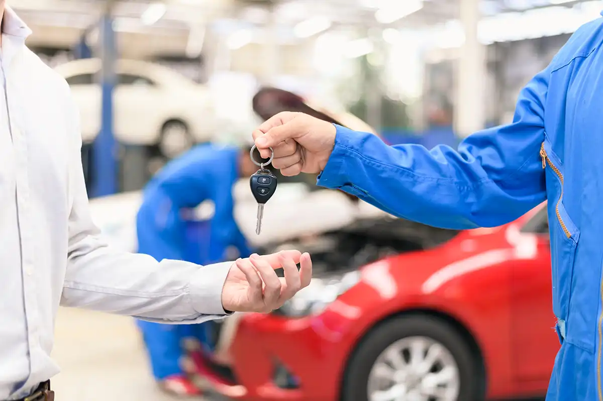 KELOWNA_AUTOBODY_COURTESY_CAR_3